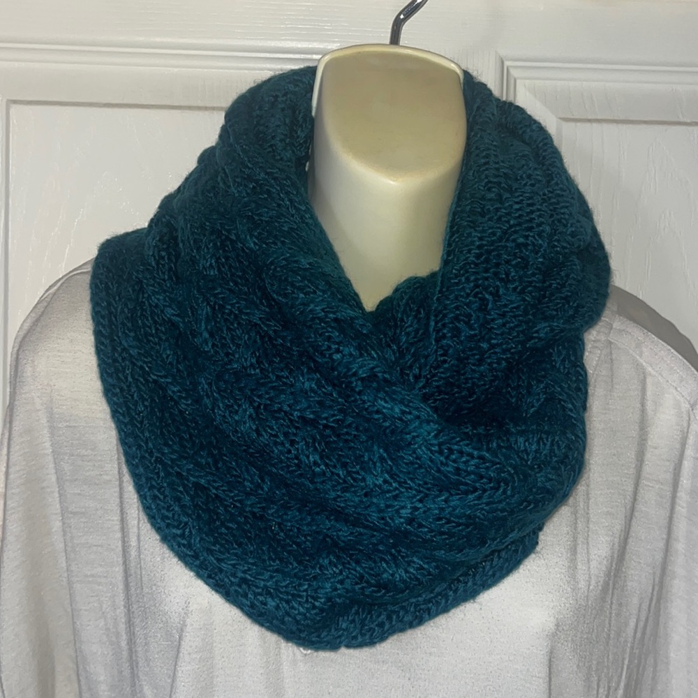 Teal warm scarf